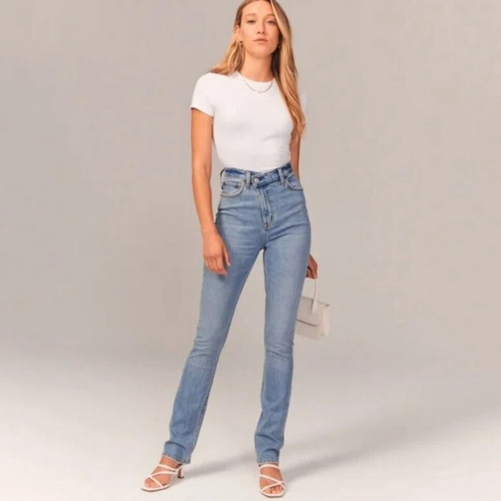 Abercrombie 90s Slim Straight Ultra High Rise Jeans Criss Cross